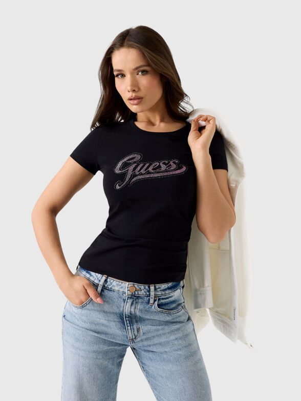 T-shirt with an oval neckline - 1