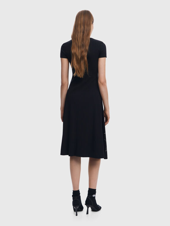 Midi dress with oval neckline - 2