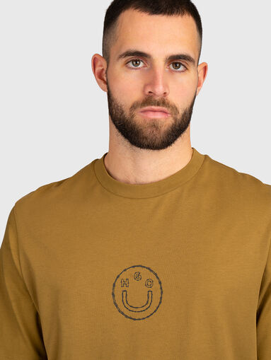 Printed T-shirt with oval neckline - 4