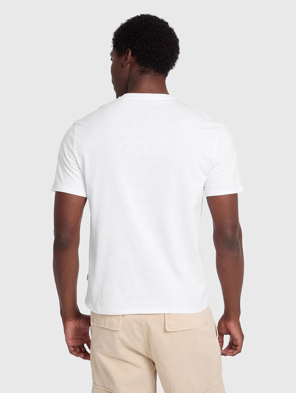 Slim T-shirt with oval neckline - 3