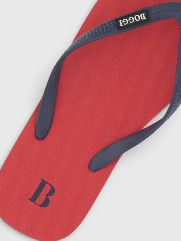 Beach slippers with a logo detail - 2