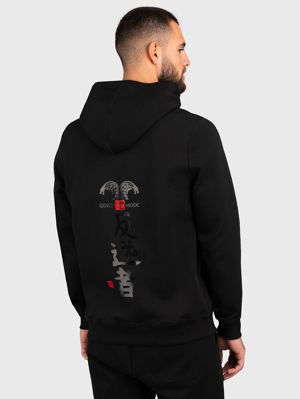H018 black sweatshirt with print - 2