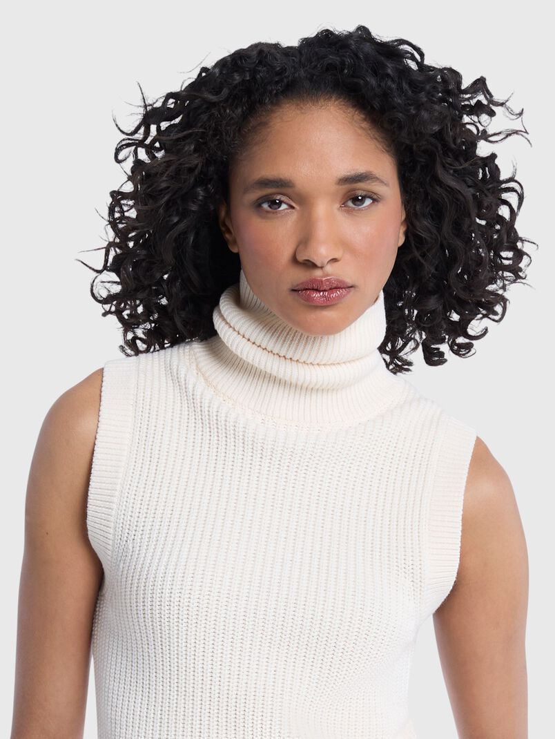 Sleeveless wool top - 3