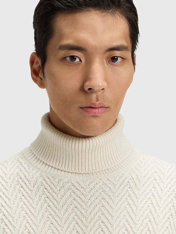 Wool sweater with polo neck - 4