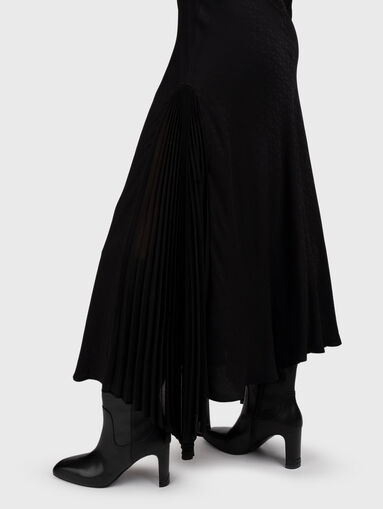 LOGO JACQUARD FLUID DRESS - 4