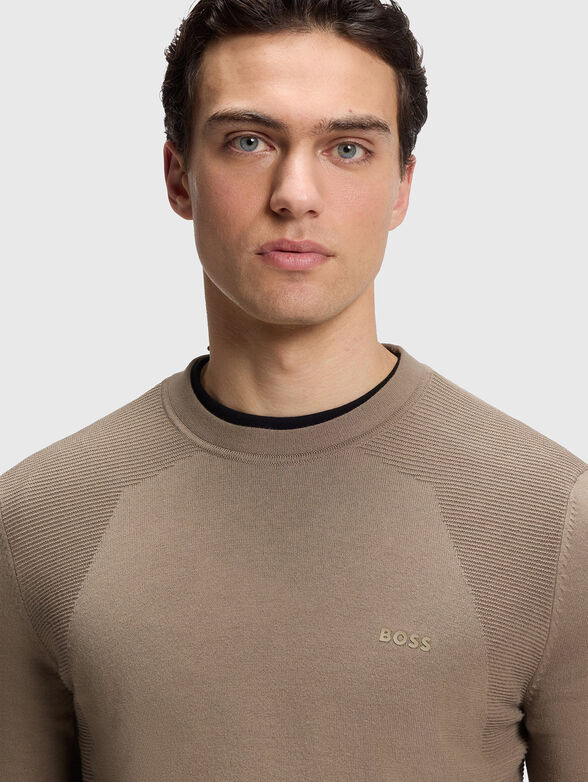 Round neck sweater - 4