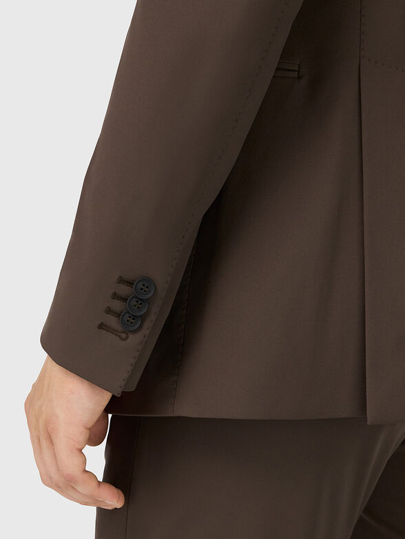 Jacket with notched lapels - 4