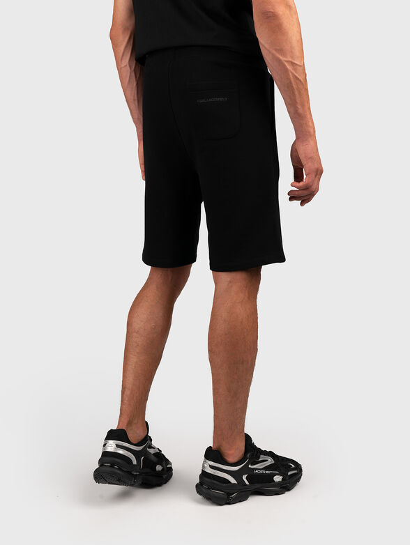 Sports shorts with logo patch - 2