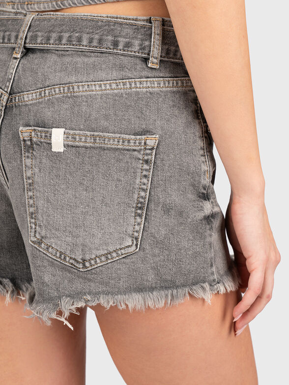 Denim shorts with washed effect - 3