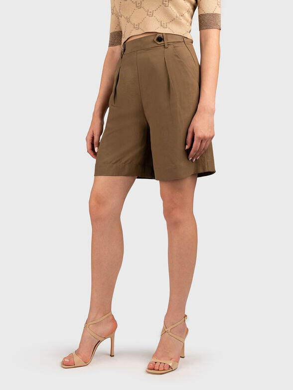 Shorts with loose fit - 1