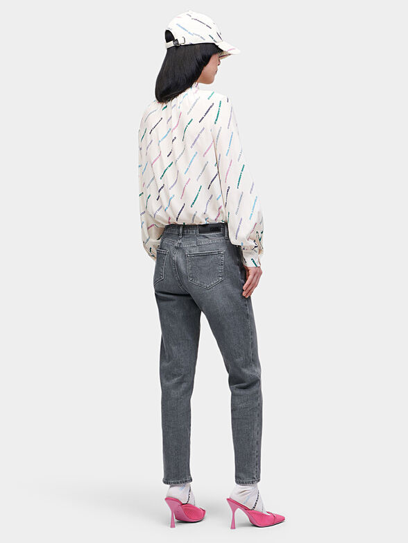 Grey jeans with contrasting logo detail - 2