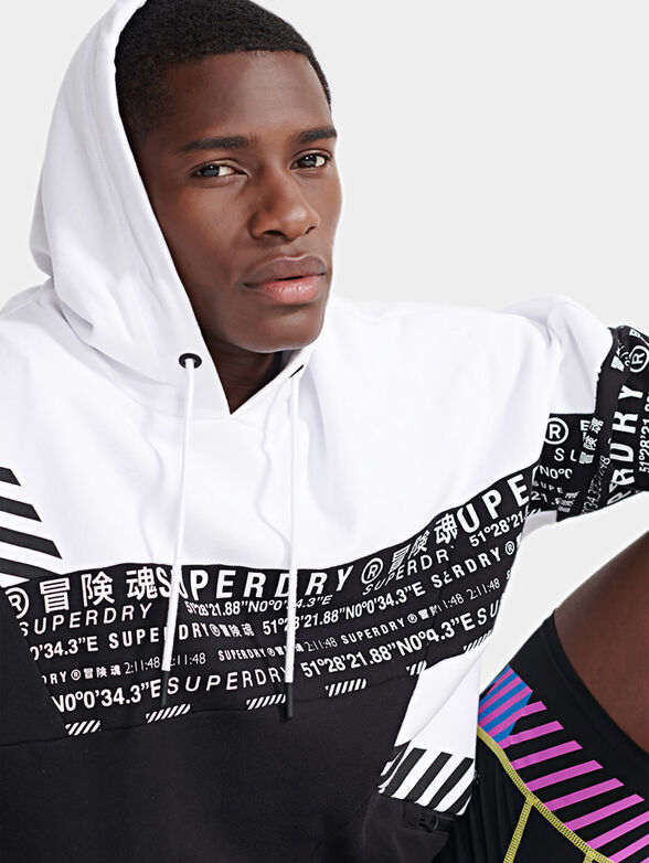 Sports sweatshirt with contrasting panels - 4