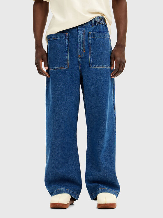 Blue jeans with wide legs - 1