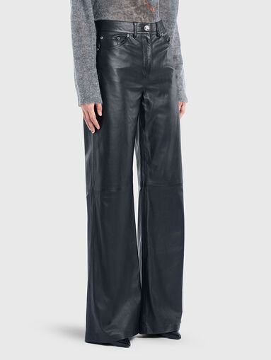 AMBER wide leg trousers in nappa leather - 3