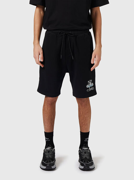 Cotton shorts in black with print - 1