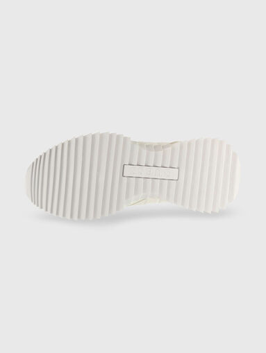 Black sports shoes with suede details - 4