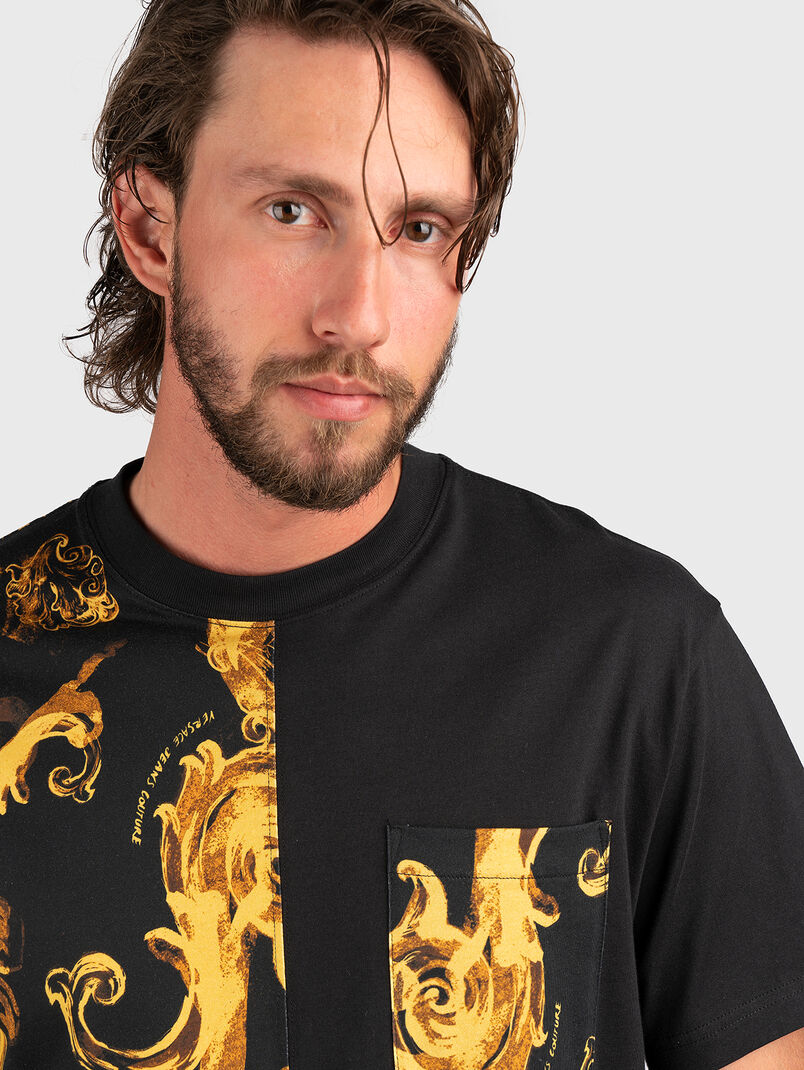 Black T-shirt with contrasting print  - 3