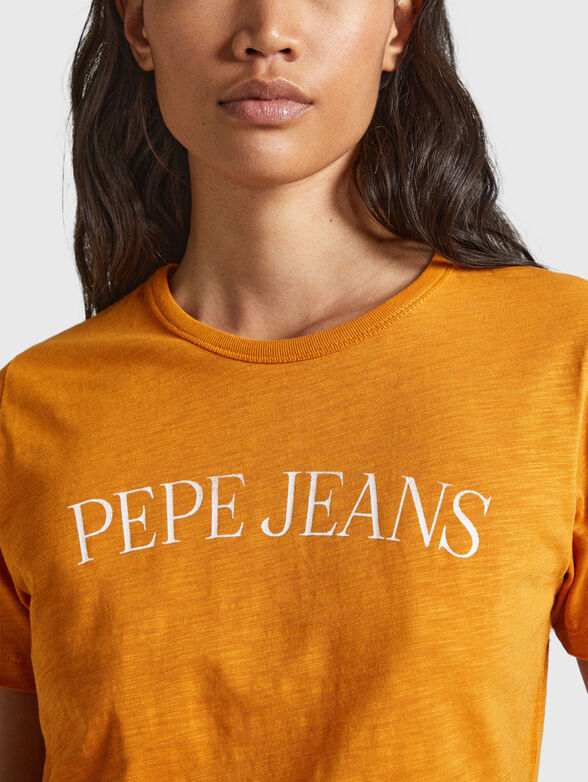 VIO T-shirt with oval neckline - 4