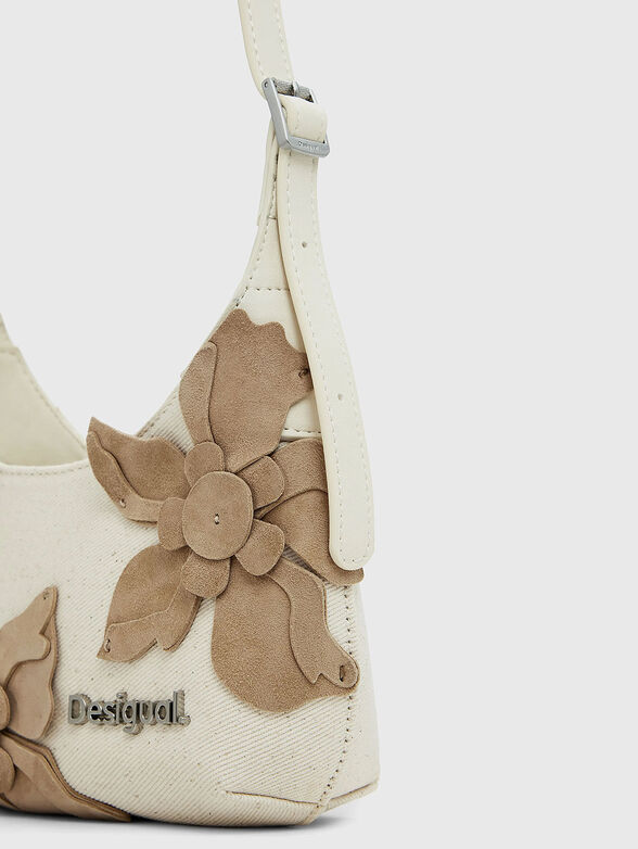Small bag with floral accents - 5