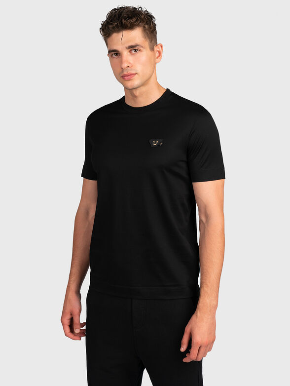Black t-shirt with accent  applique - 1