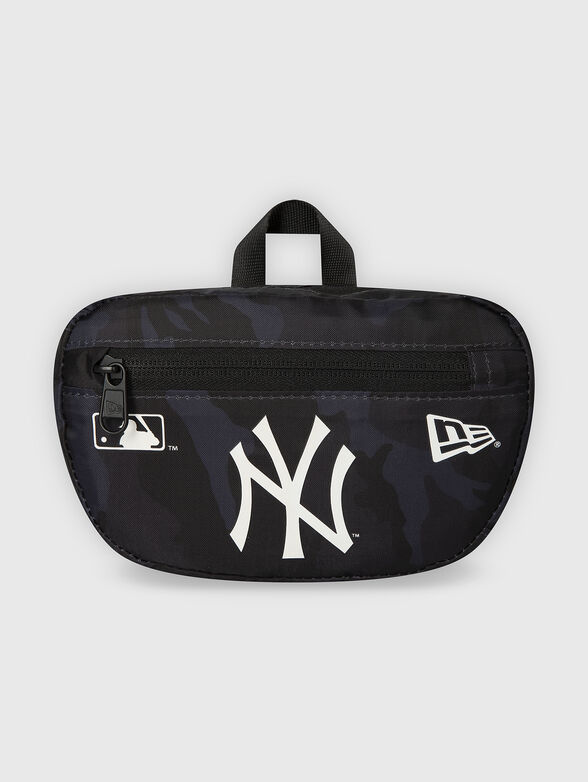 Black belt bag with contrast details - 1