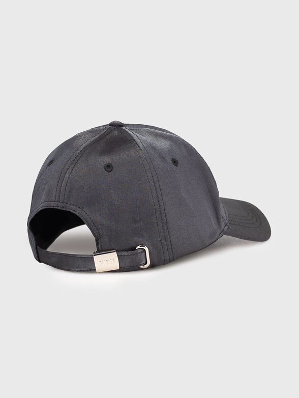 Baseball cap with logo - 2
