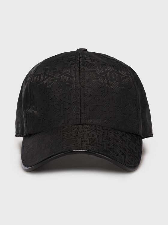 Черна шапка с монограмен лого десен - 1