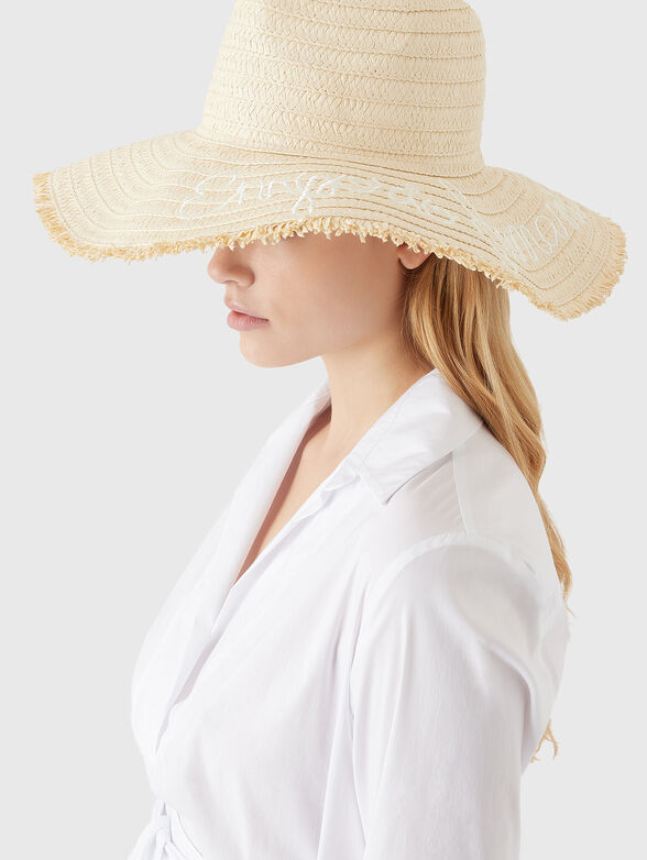 Raffia hat in black - 2