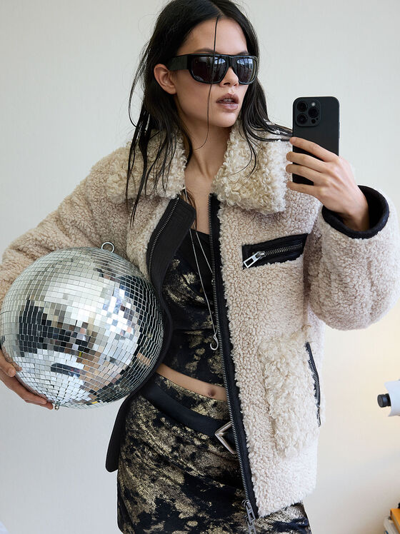 Яке от мека материя с детайли от еко кожа - 1