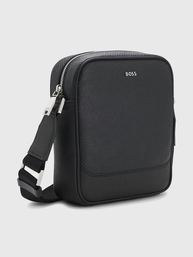Black bag with a logo detail - 4