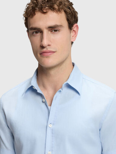 Short-sleeve shirt made of a linen blend - 4
