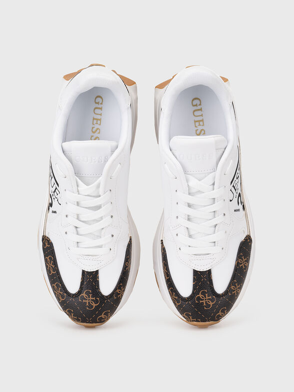 Sports shoes with gold logo accent - 6