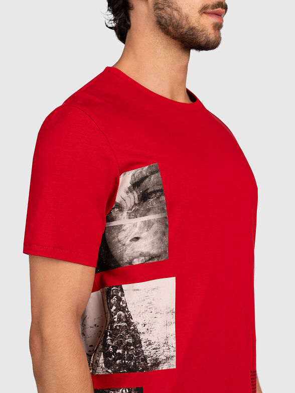 Printed tee in red color - 3