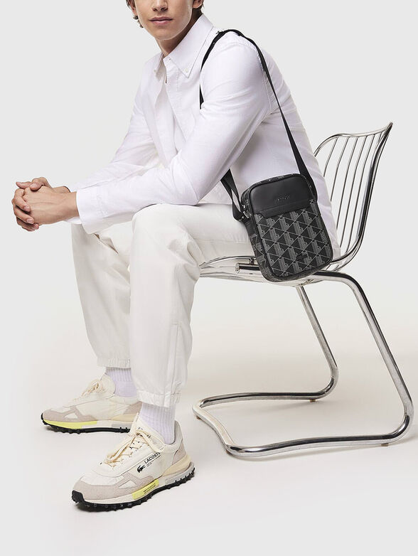 Crossbody bag with monogram print - 2