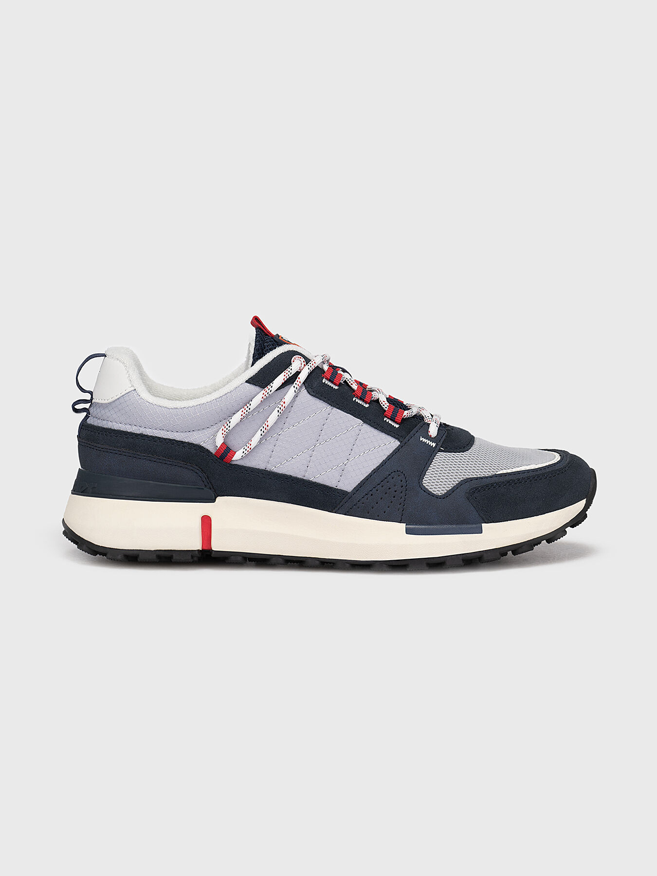 Wrangle sneaker top