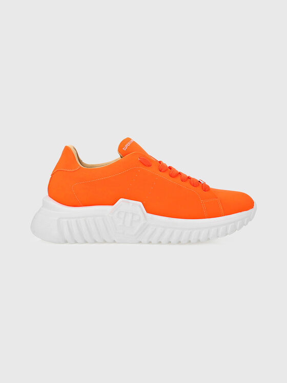 Спортни обувки в оранжев цвят с лого акцент - 1