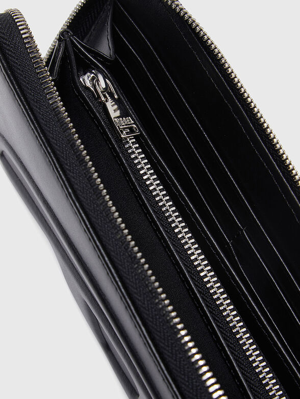 Wallet with embossed logo - 3