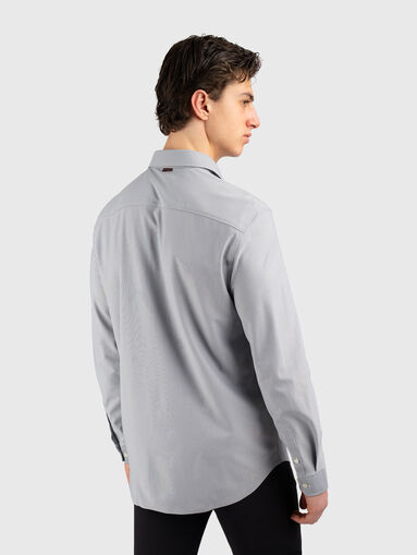 Shirt with striped pattern - 3