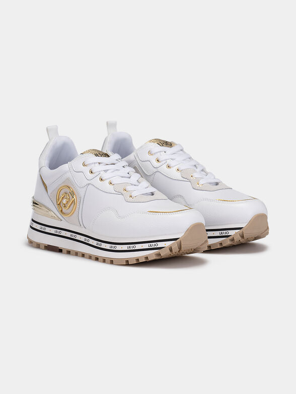 Sport shoes with gold details - 2