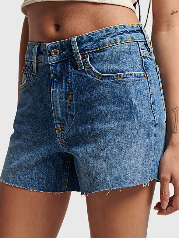 VINTAGE blue denim shorts - 1