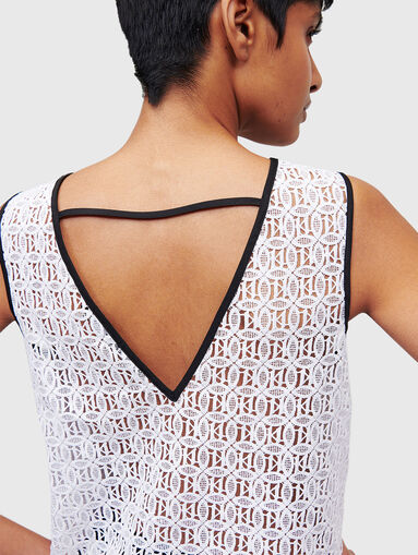 Black lace top with embroidery - 4