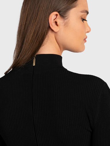 Mini knitted dress with cut-out effect - 5