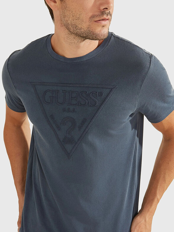 T-shirt with embroidered triangular logo - 4