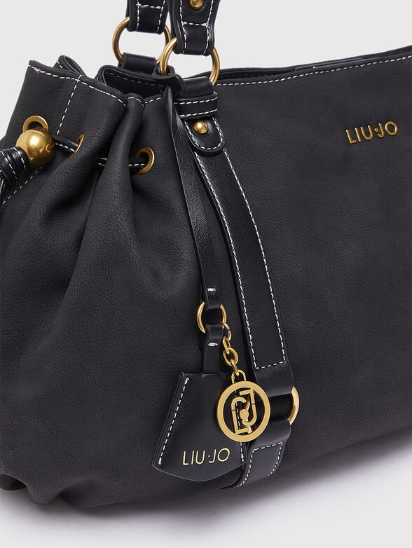 Bag with gold accents - 5