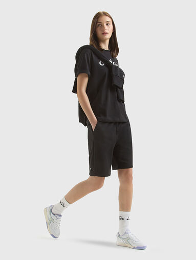 Black shorts - 5