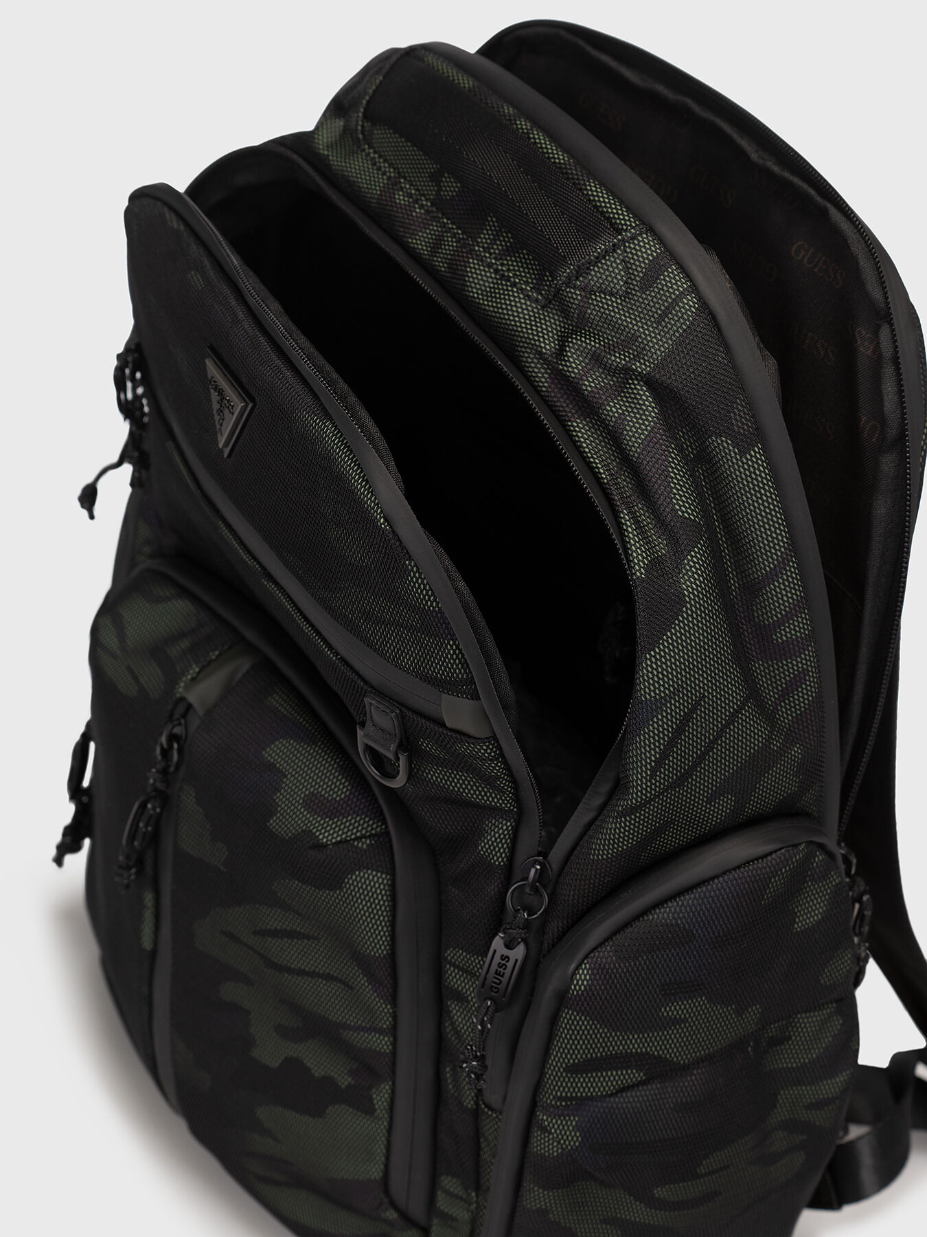 Camouflage backpack with pockets brand GUESS Globalbrandsstore en