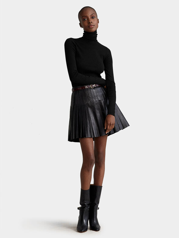 Turtleneck sweater in black color - 4