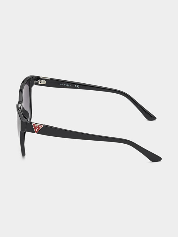 Sunglasses with logo - 2