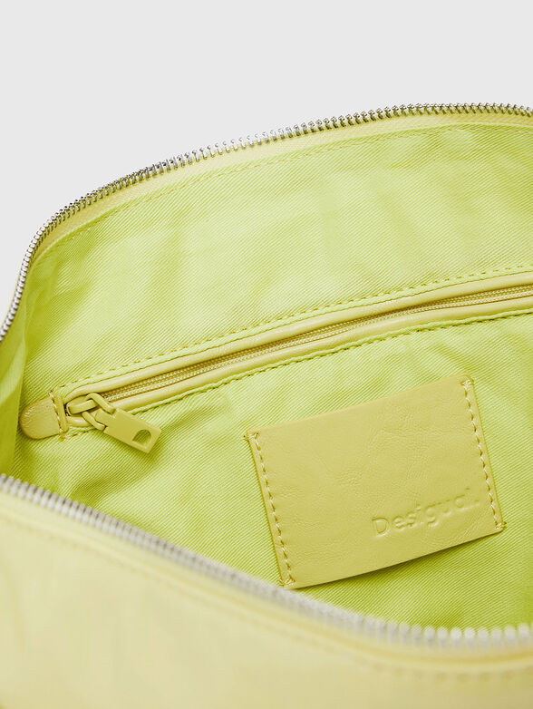 Bag with accent handle - 6