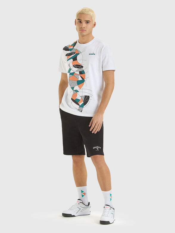 White T-shirt with contrasting print - 4